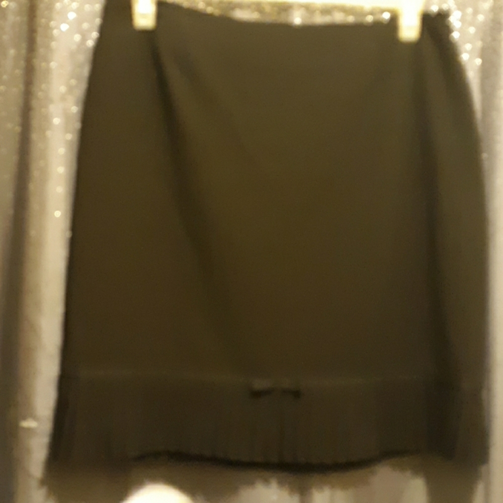 Worthington Black Skirt w/knife pleated hem